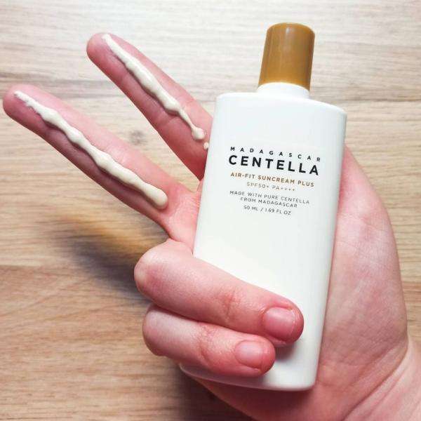 SKIN1004 - Protector Solar Madagascar Centella Air-Fit Suncream Plus 50ml - Imagen 3
